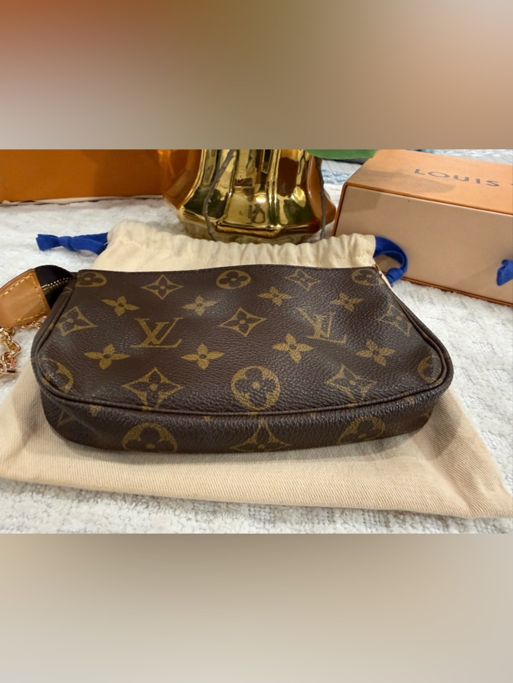 Louis Vuitton Monogram Chain Pochette in EUC! With Box, Dustbag - Picture 7 of 12